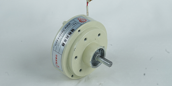 复膜机和磁粉刹车器：技术关联如何体现？