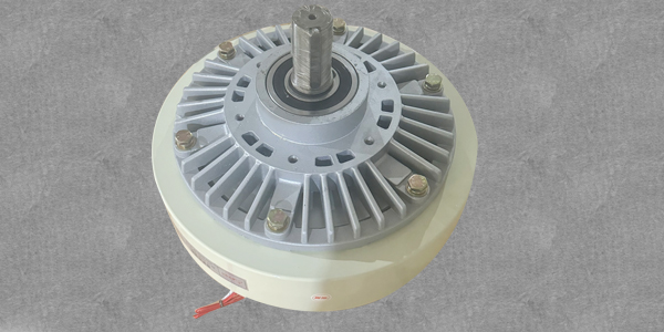 为什么纺织机布料收卷离不开磁粉离合器？